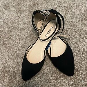 Black Soda shoes new with tags